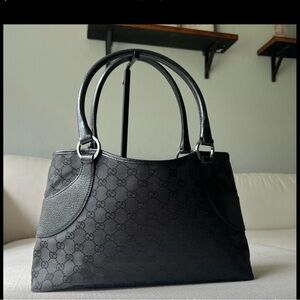 Authentic Gucci Shoulder Bag with Monogram Canvas